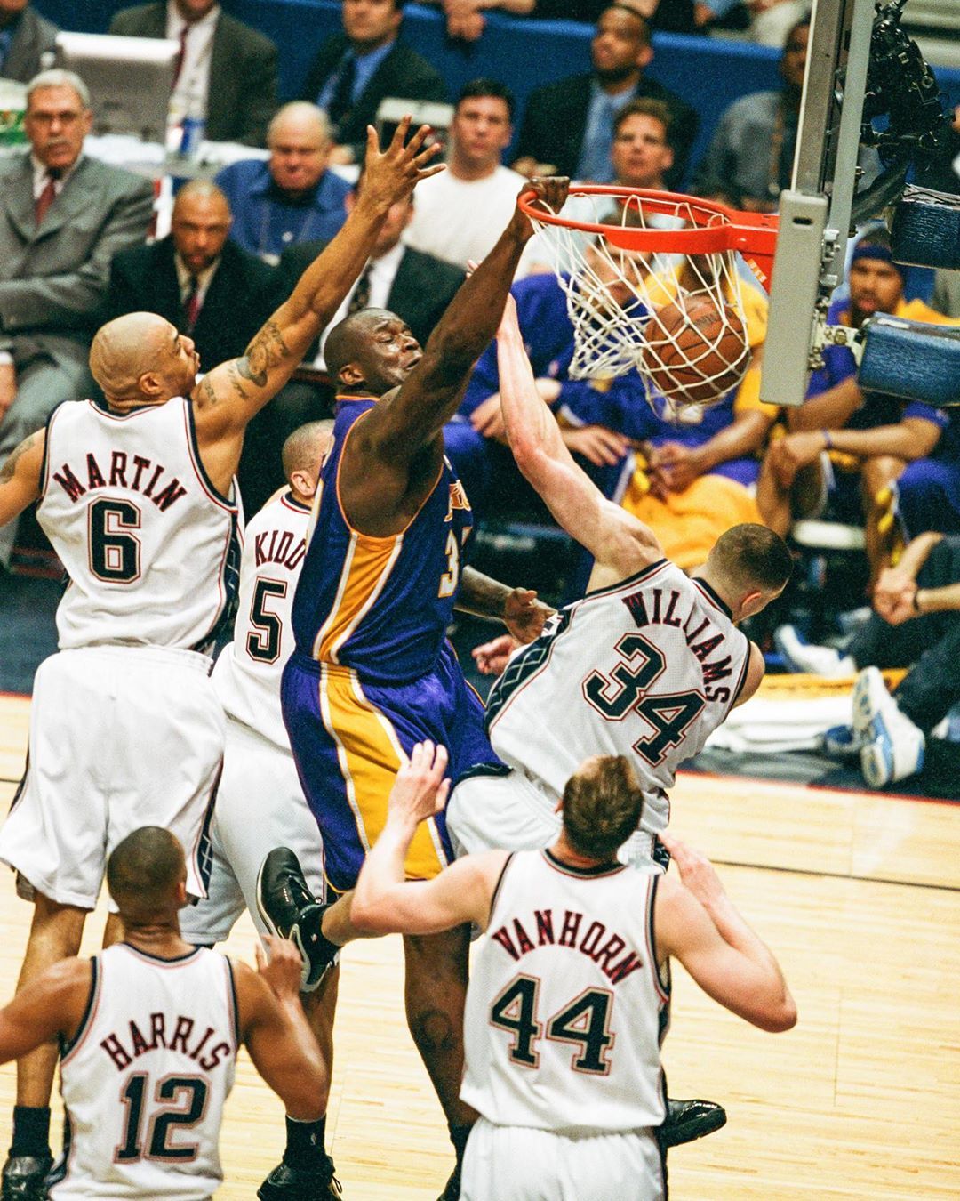 暴露了球员 暴露了球员