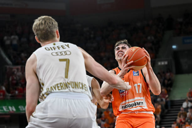 允许他在转 允许他在转